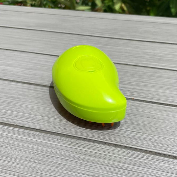 Brosse spéciale poils de chat – Douceur & efficacité pour un pelage sain Coeur de Chat