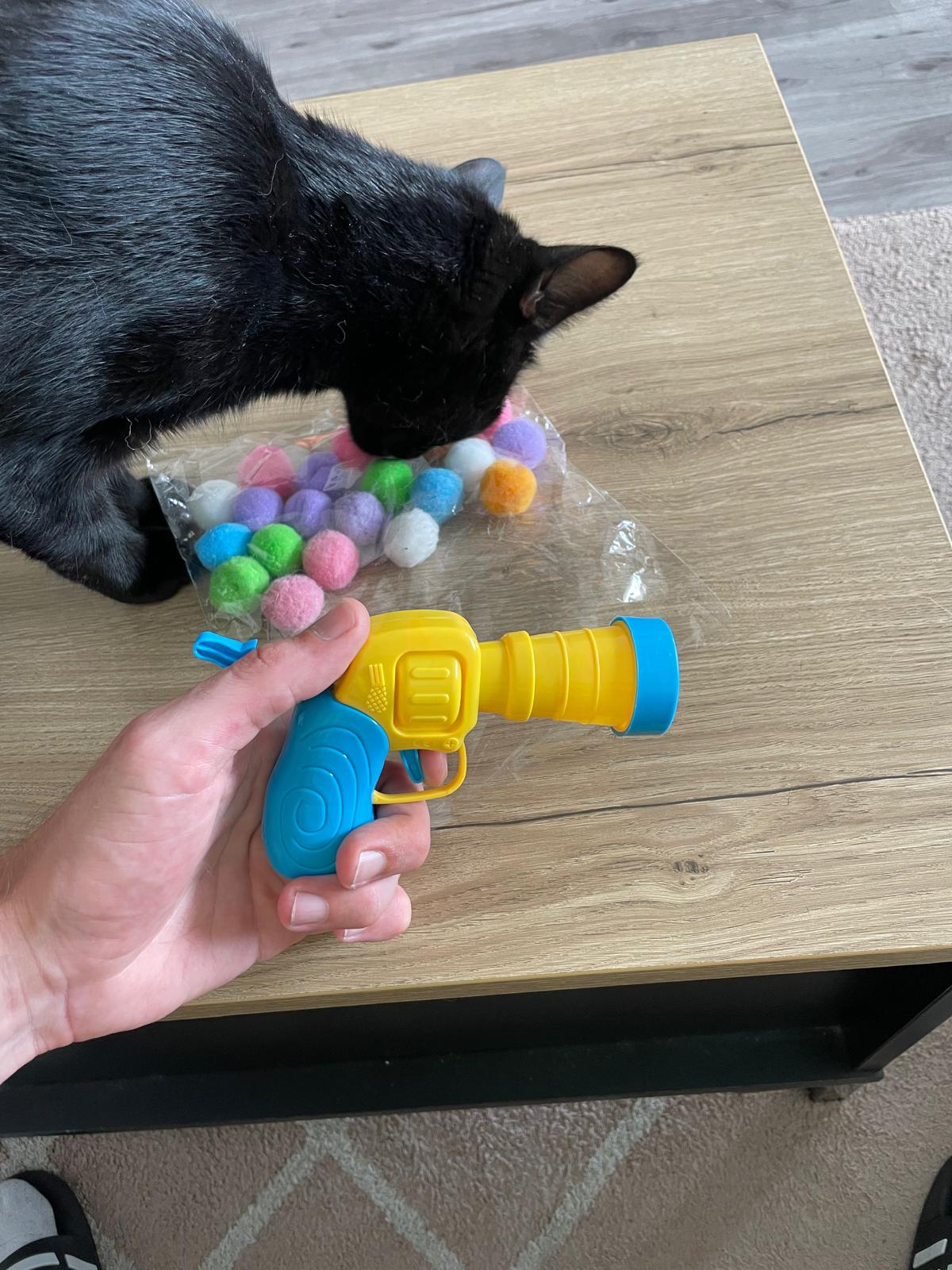 Lanceur de balles en peluche pour chat Coeur de Chat