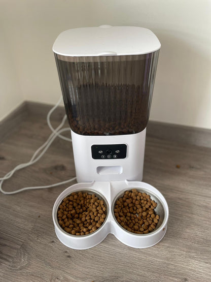Distributeur Automatique de Croquettes avec caméra et deux gamelles Coeur de Chat